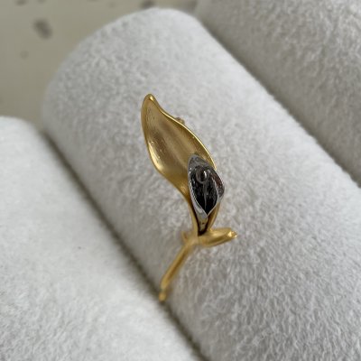 картинка Брошь "Golden bud"